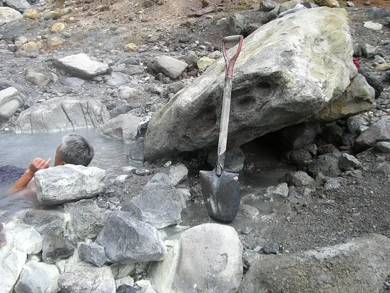 Nakadake hot spring